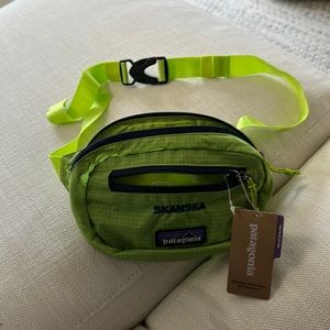 Patagonia ultra black hole mini hip pack